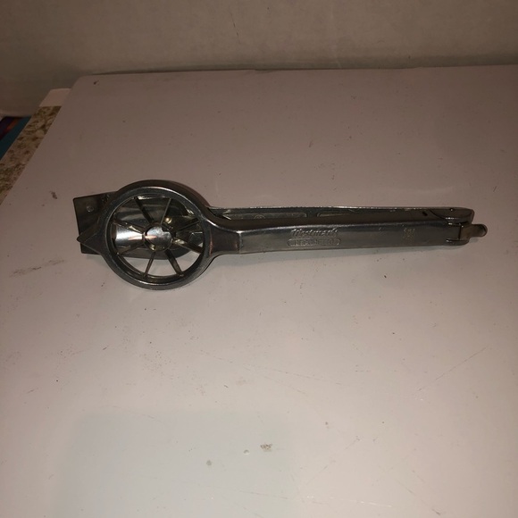 Vintage Westmark Stainless Steel egg cuter. Good shape. Easy to use. Collectible - Picture 9 of 10